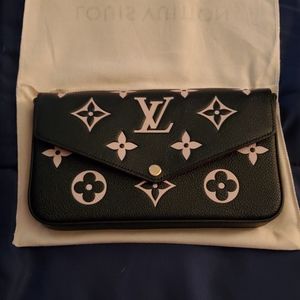 Authentic Pochette